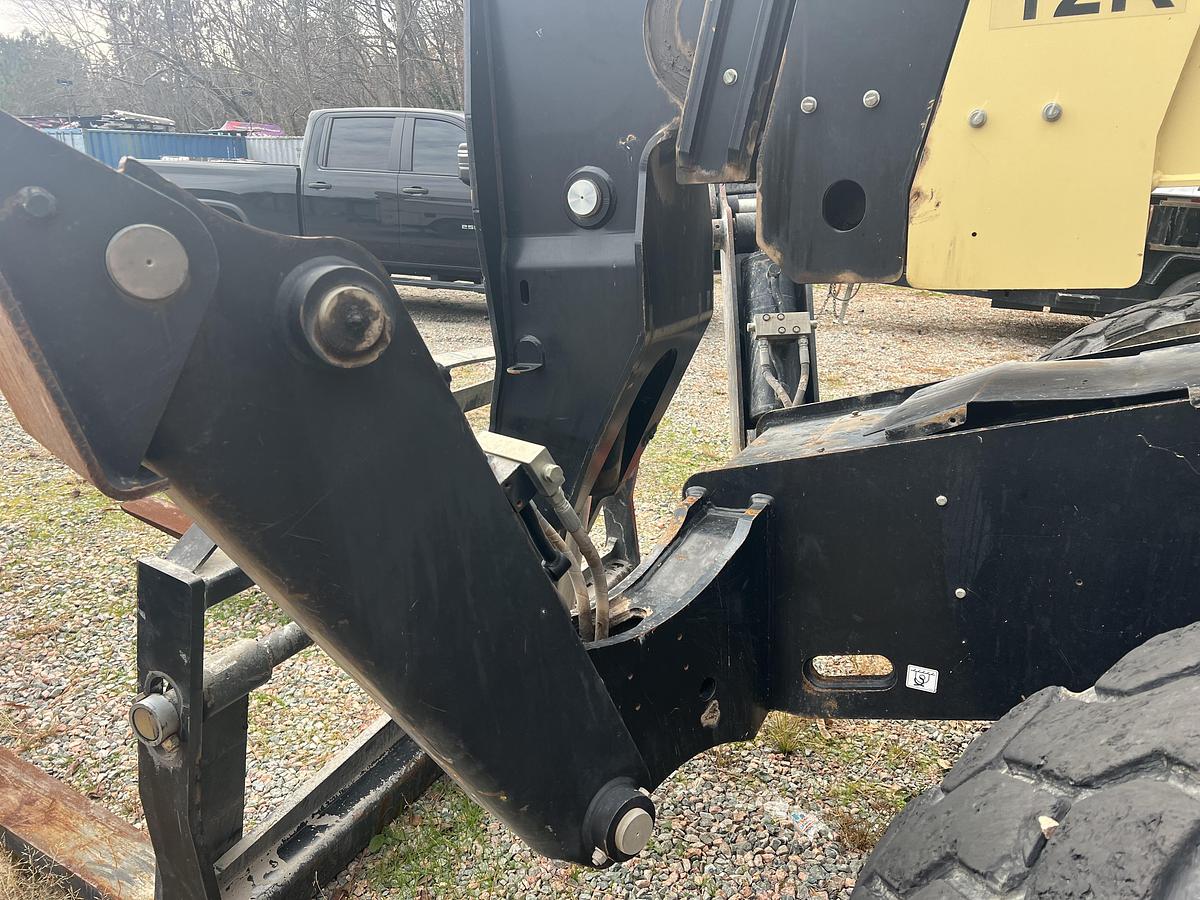 Used 2015 JLG Telehander 1255