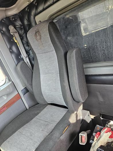 Used 2006 *** ALLISON  AUTOMATIC *** Kenworth T800