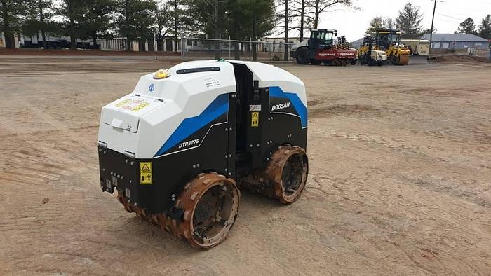 Used 2022 Doosan DTR3275