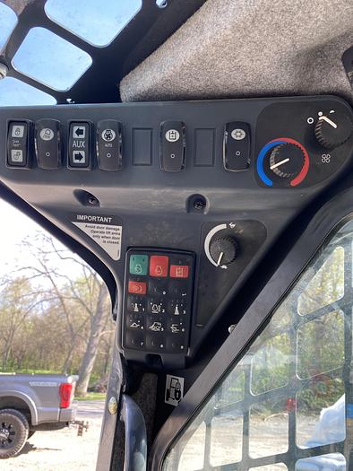 Used 2021 John Deere 325C