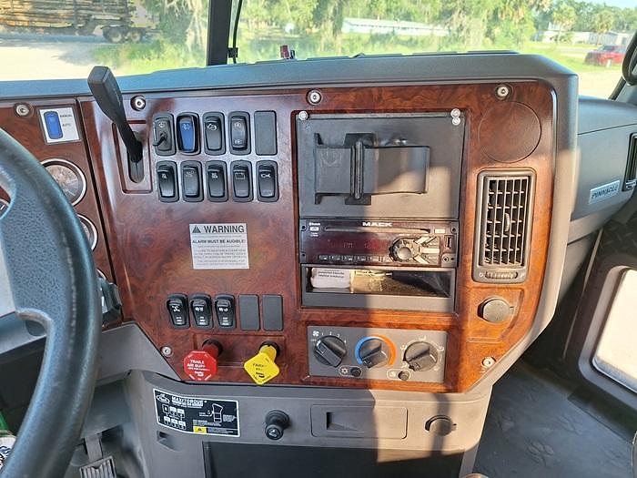 Used 2016 Mack CHU613