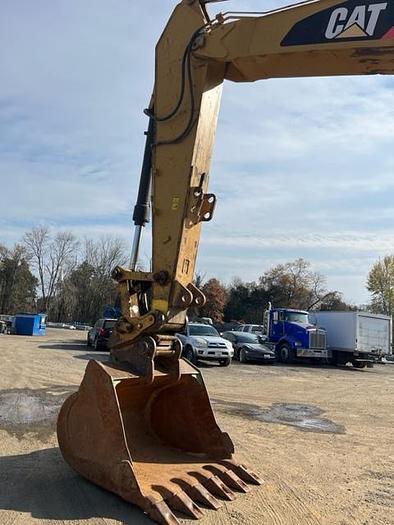 Used 2015 CATERPILLAR 329FL