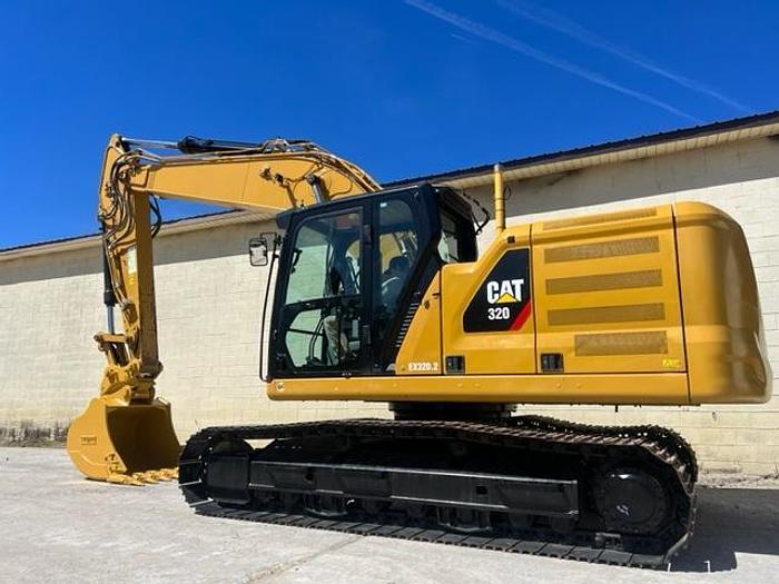 Used 2018 CATERPILLAR 320