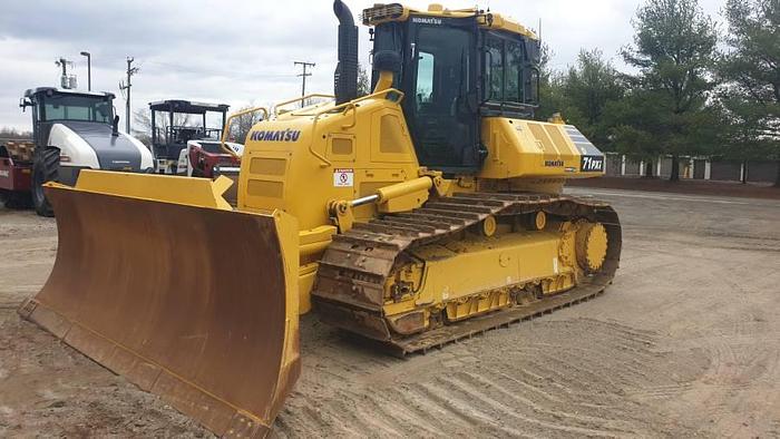 Used 2022 Komatsu D71PXI-24