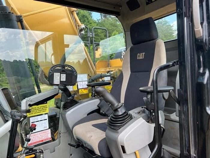 Used 2013 Caterpillar 320EL