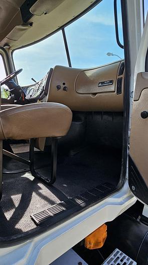 Used 2005 *** ALLISON AUTOMATIC *** Mack CV713 Granite