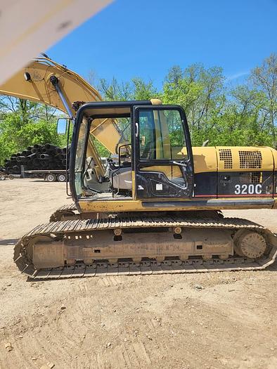 Used 2004 Caterpillar 320CL