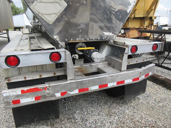 Used 1989 HIEL 7100 tank trailer