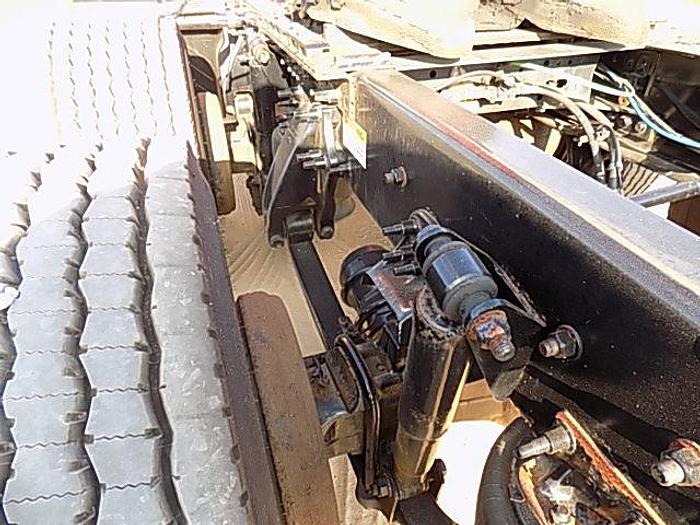 Used 2019 Freightliner Cascadia 126 **Automated Transmission**