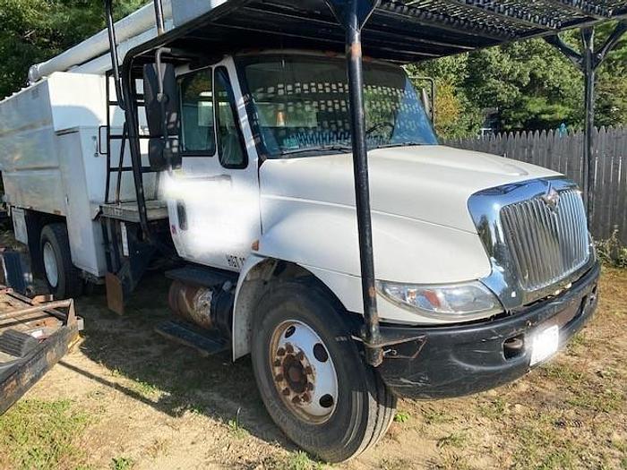 Used 2005 International 4300SBA