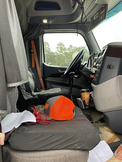 Used 2014 Peterbilt 579 ****Documented Rebuild****