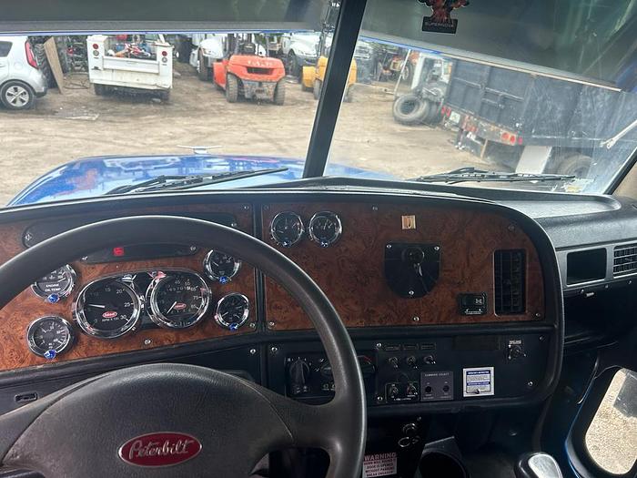 Used 2004 Peterbilt 357