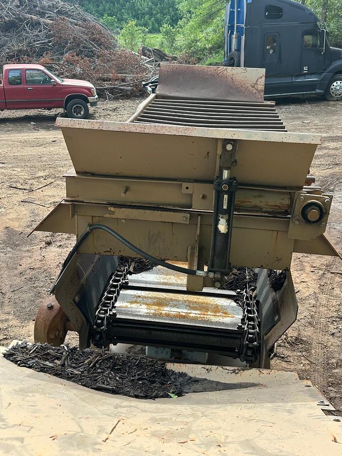 Used 2014 Screen USA 6090