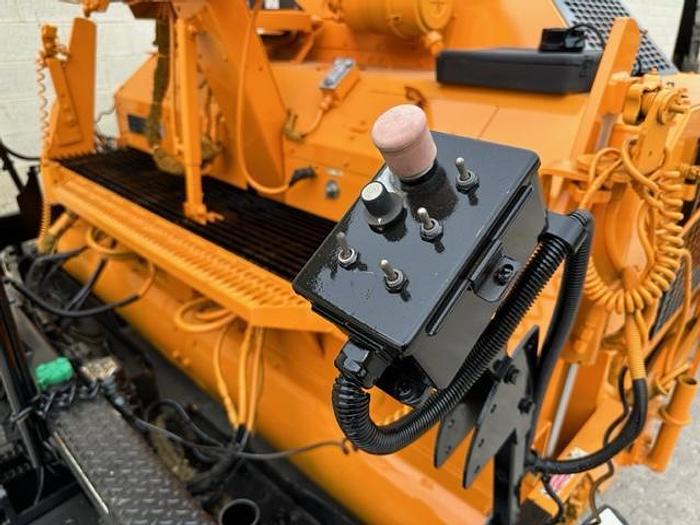 Used 2016 Leeboy 8616B