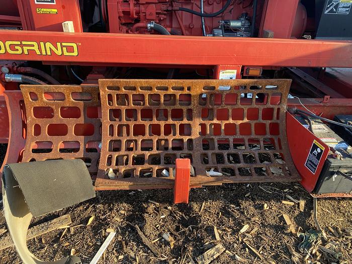 Used 2001 Toro Pro Grind