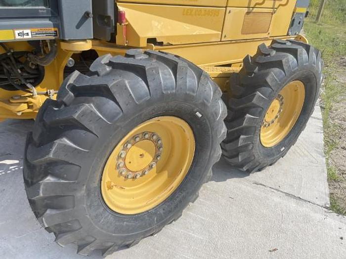 Used 2010 John Deere 672G