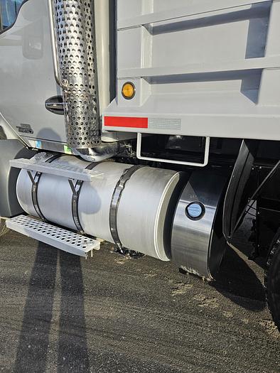 Used 2017 *** ALLISON AUTOMATIC *** Kenworth T880