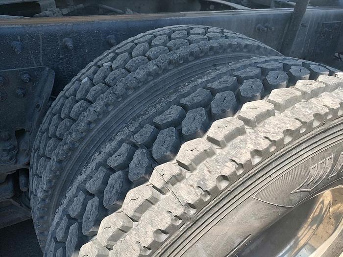 Used 2006 Freightliner FLD 120 Classic