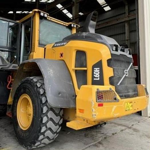 Used 2018 Volvo  L60H / high tip bucket