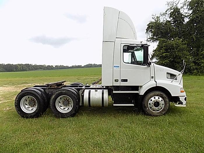 Used 2010 Volvo VNM