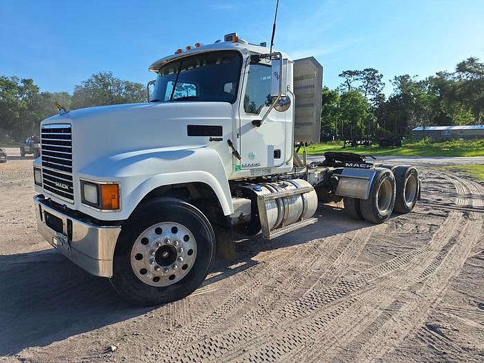 Used 2016 Mack CHU613