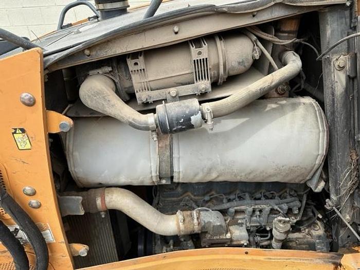 Used 2014 Case 2050M LGP