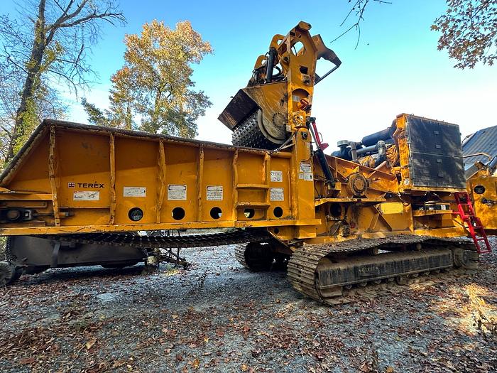 Used 2017 CBI 6800BT on tracks