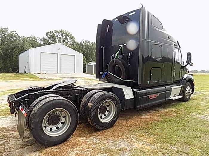 Used 2013 Peterbilt 587 T/A Tractor