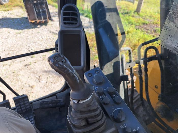 Used 2015 John Deere 135G