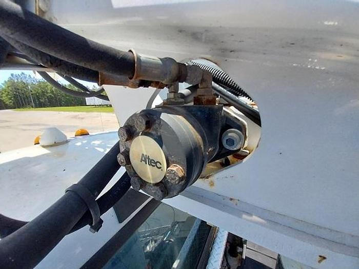 Used 2004 Ford F450 Altec Bucket Truck