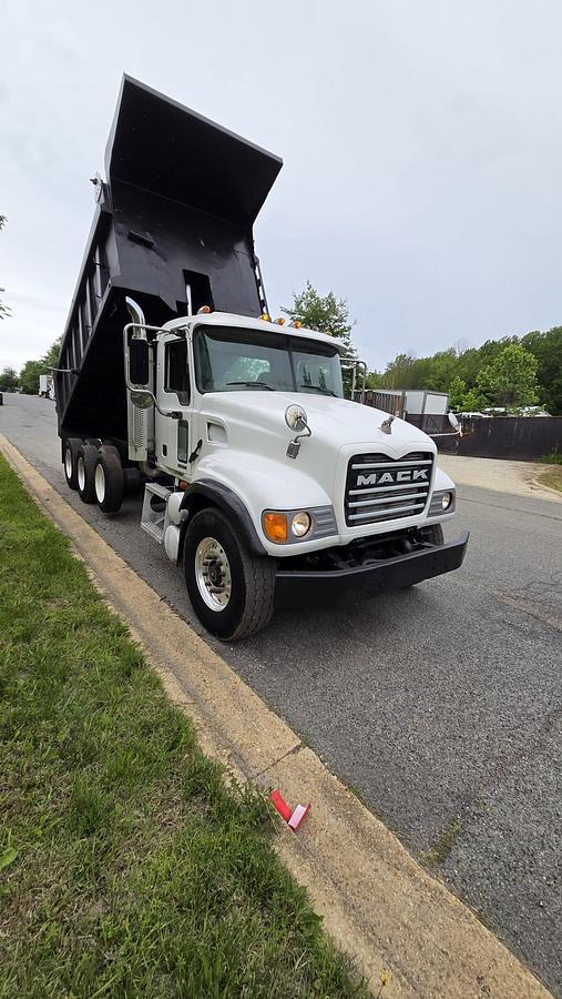Used 2003 Mack *** ALLISON AUTOMATIC *** CV713 Granite