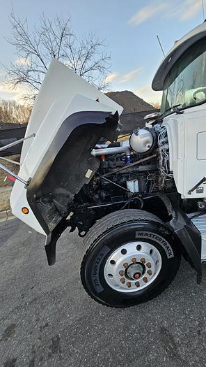 Used 2001 Mack *** Allison Automatic ***  RD688s