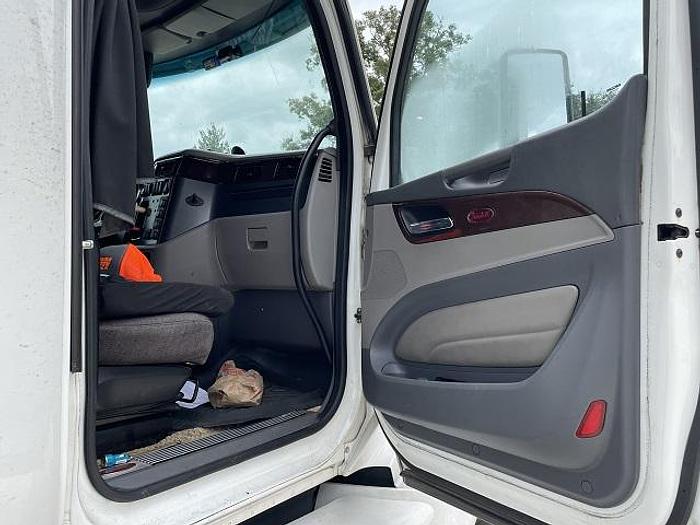 Used 2014 Peterbilt 579 ****Documented Rebuild****