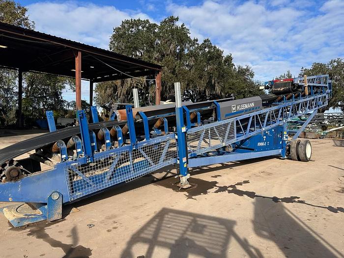 Used 2006 Kleenmann 80ft stackers