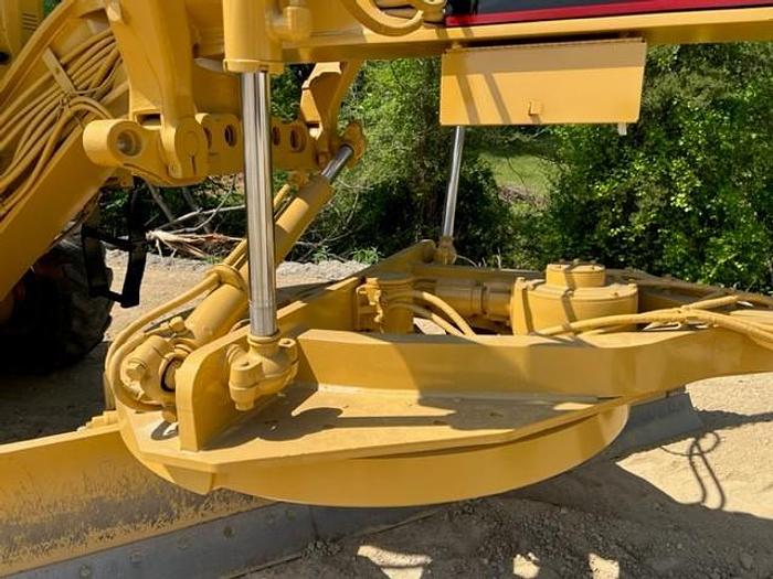 Used 1997 CATERPILLAR 148H