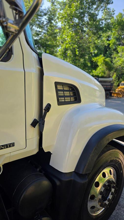 Used 2007 Mack *** ALLISON AUTOMATIC *** CV713 Granite