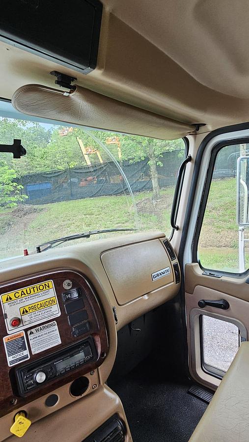 Used 2005 Mack *** ALLISON AUTOMATIC *** CV713 Granite