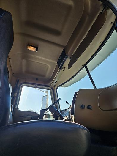 Used 2004   CV713 Granite