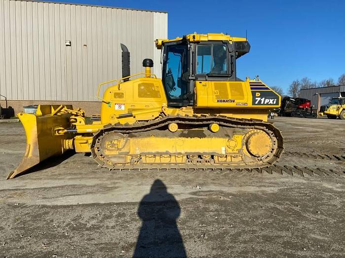 Used 2022 Komatsu D71PXI-24