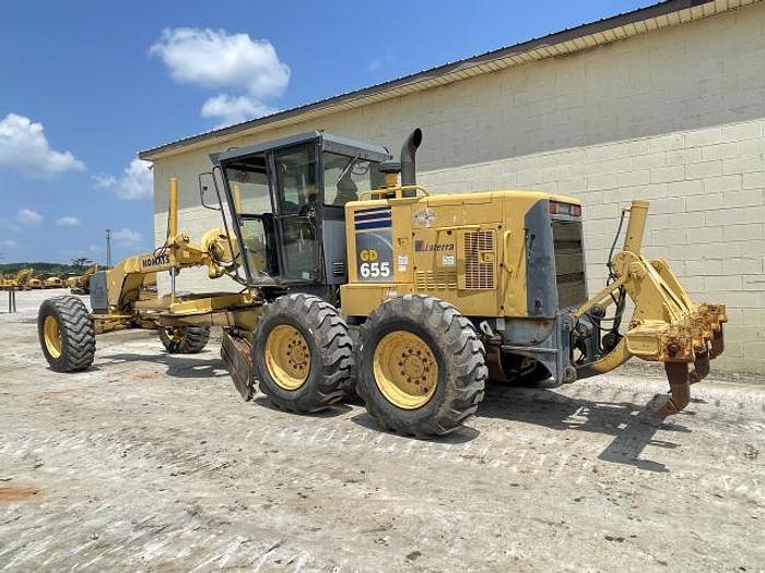Used 2002 Komatsu GD655-3