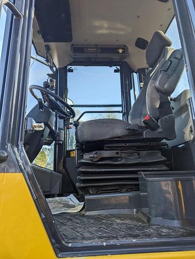 Used 2022 Komatsu Wheel loader WA270