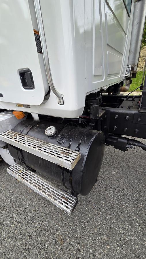 Used 2003 Mack *** ALLISON AUTOMATIC *** CV713 Granite