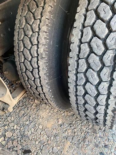 Used 2010 Freightliner Columbia 120