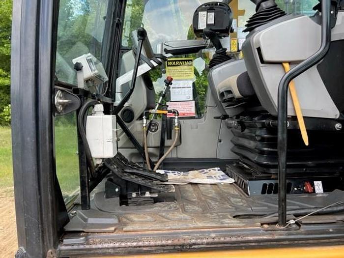 Used 2013 Caterpillar 320EL