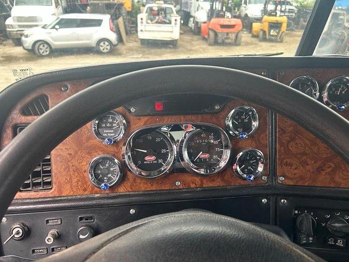 Used 2004 Peterbilt 357