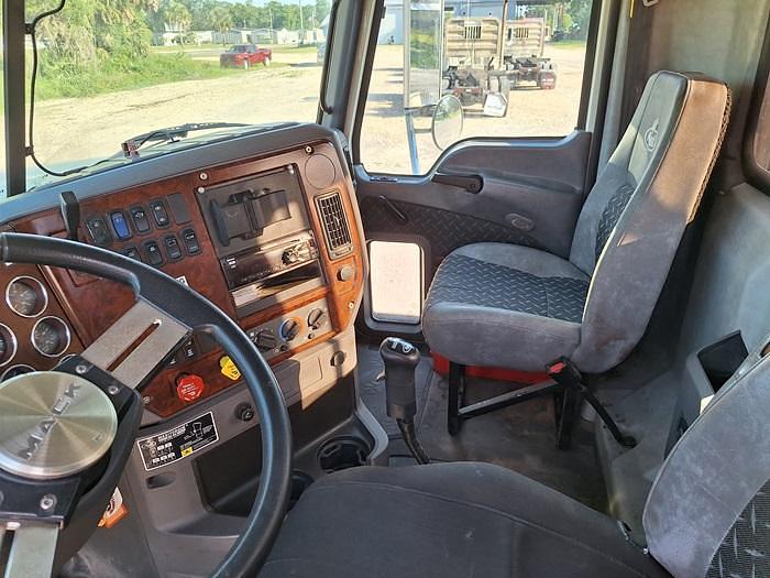 Used 2016 Mack CHU613