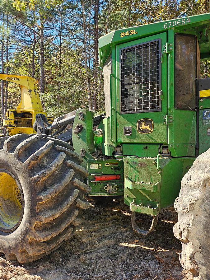 Used 2016 John Deere 843L Fellerbuc