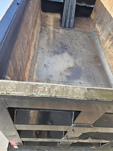 Used 2004 Mack CV713 Granite