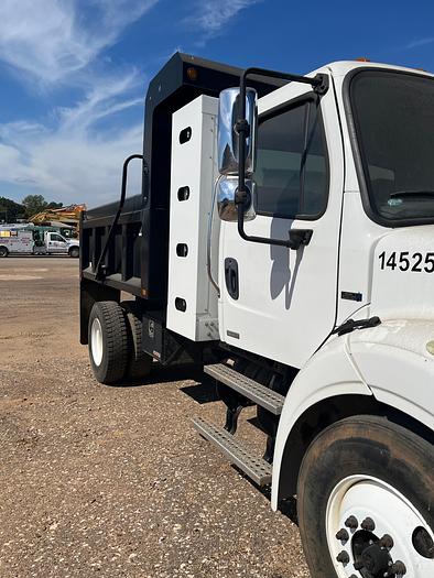 Used 2014 Freightliner Business Class M2 112