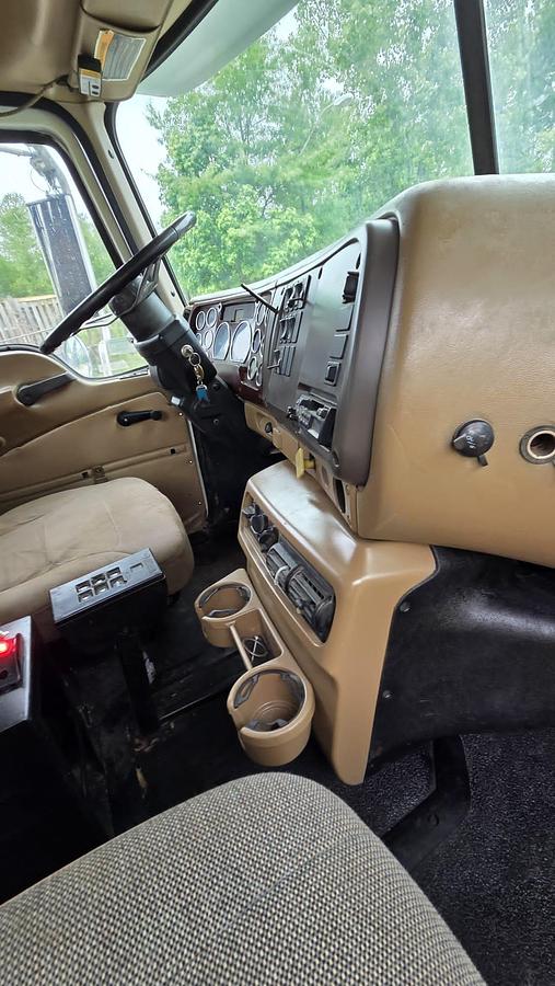 Used 2003 Mack *** ALLISON AUTOMATIC *** CV713 Granite
